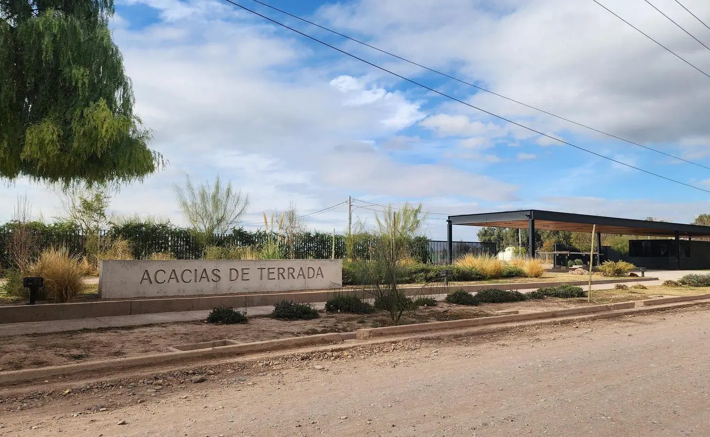 LOTE EN BARRIO PRIVADO ACACIAS DE TERRADA 4