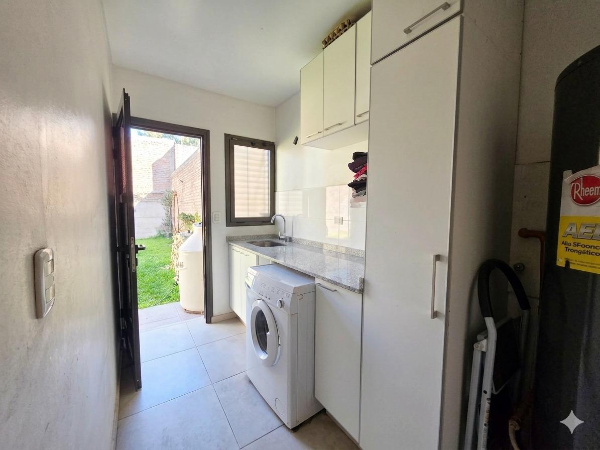 Foto de VENTA DE CASA EN BARRIO SOLARES DE ROCA LAS HERAS 3 DORMITORIOS, imagen 5