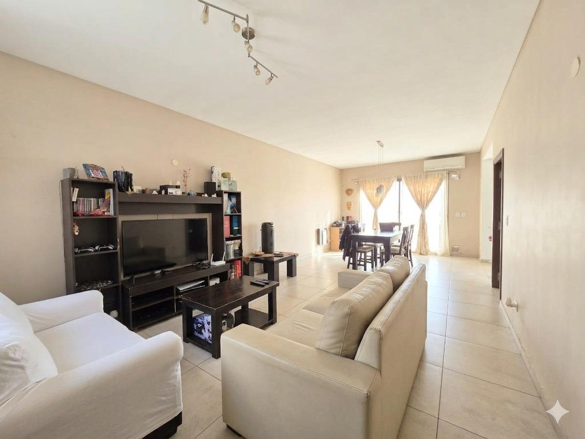 Foto de VENTA DE CASA EN BARRIO SOLARES DE ROCA LAS HERAS 3 DORMITORIOS, imagen 3
