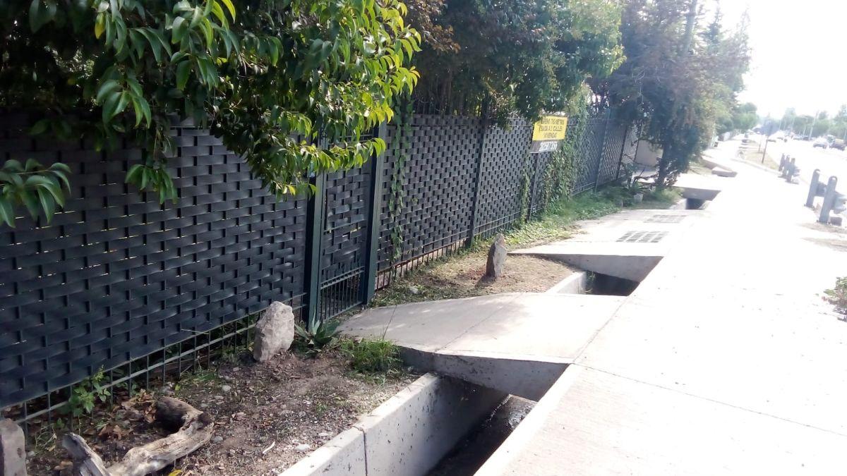 Foto de VENTA CASA SOBRE PANAMERICANA LIMITE CON GODOY CRUZ, imagen 1