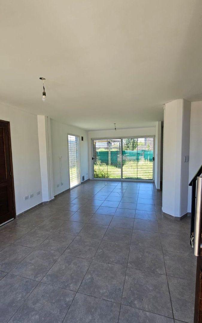 Foto de Casa con 160 m² en venta con 2 dormitorios en Tunuyán, imagen 3