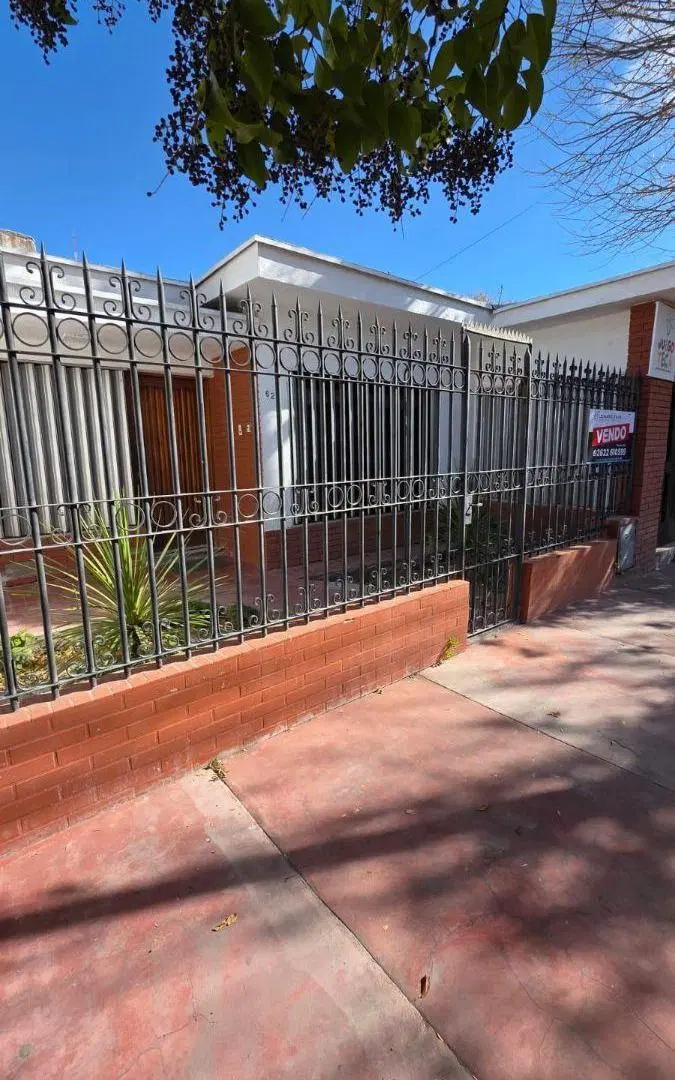 Casa con 300 m² terreno, 2 dormitorios en venta, Tunuyán 2