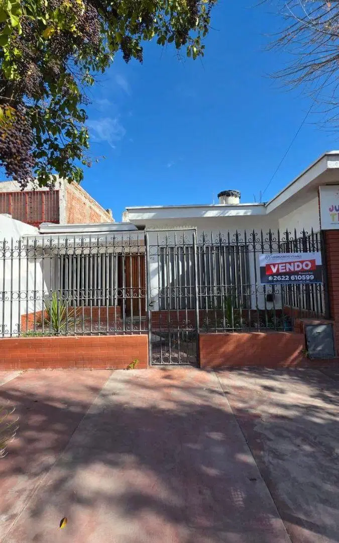 Casa con 300 m² terreno, 2 dormitorios en venta, Tunuyán 4