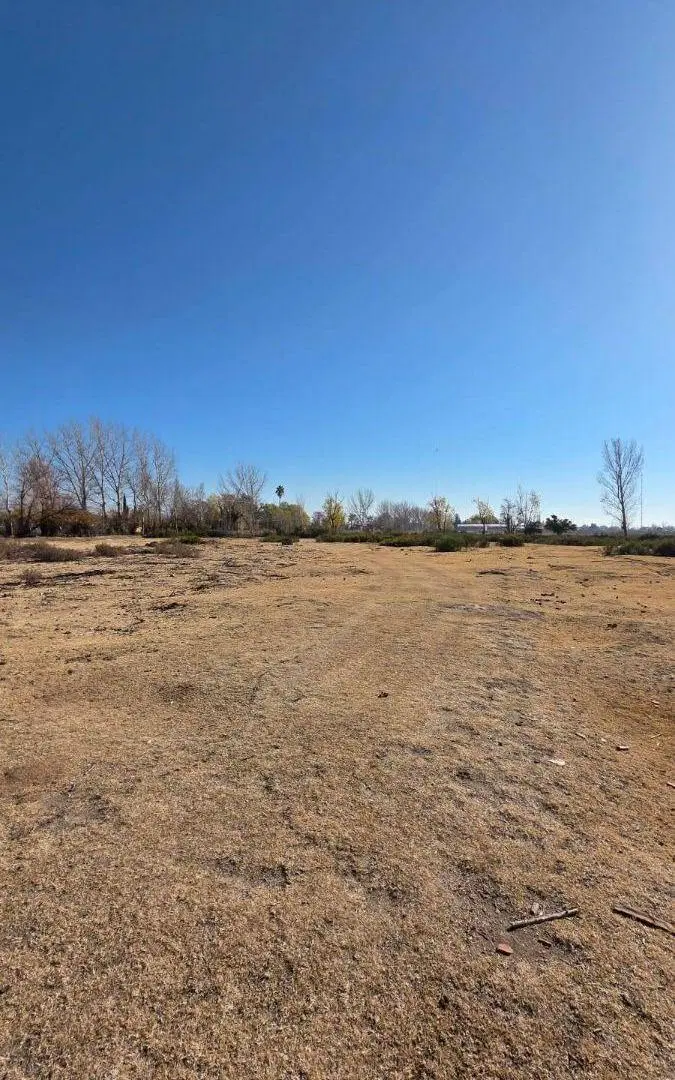 Rancho de 3,8 ha en venta en Tunuyán 1