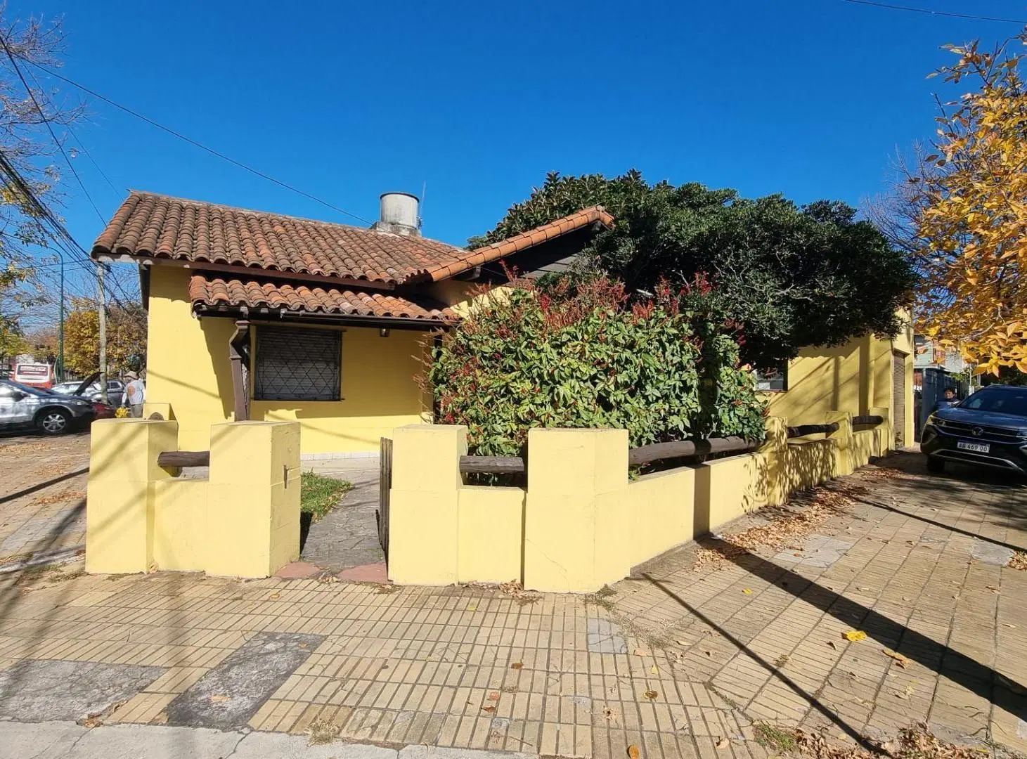 Casa 3amb c/cochera y patio en San Isidro 2