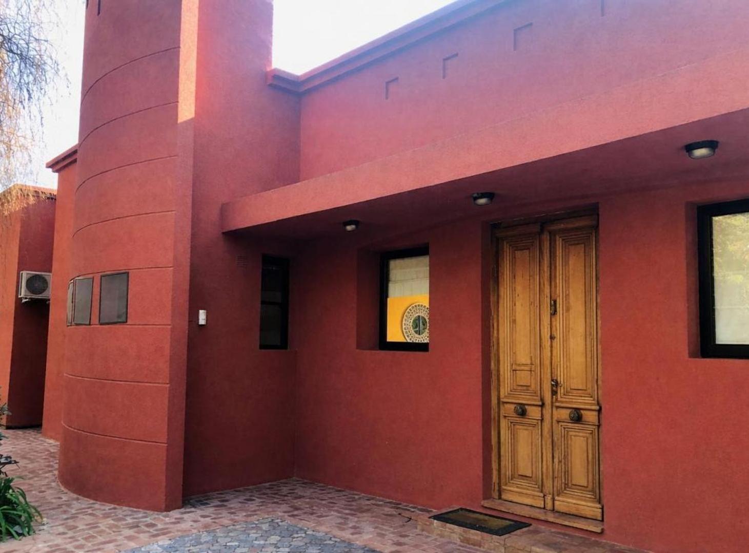 "Casa con Pileta, Hidromasaje y Parrilla en Hudson"