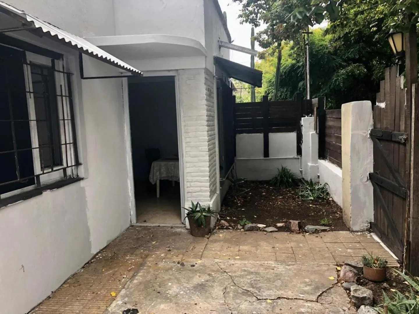 ESQUINA ÚNICA CON CASA, LOCAL, DEPARTAMENTO Y DOBLE COCHERA 8