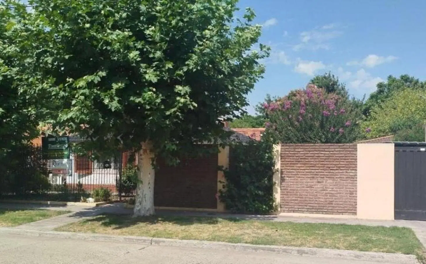 Hermoso Chalet en zona residencial Longchamps 3