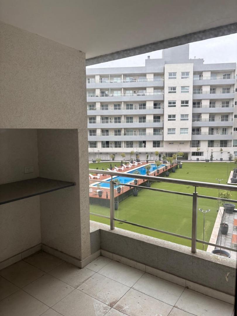 VENTA DEPARTAMENTO 2 AMBIENTES CON COCHERA Canning Center.