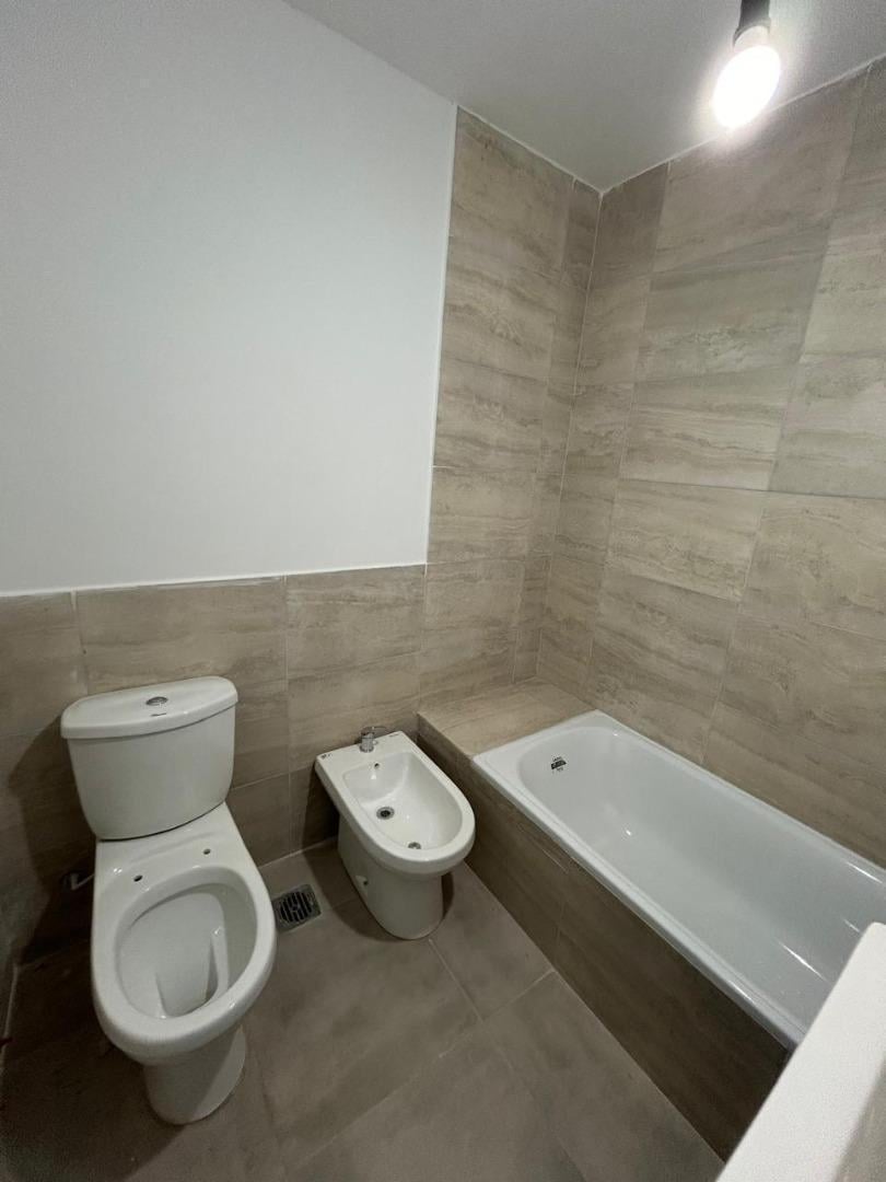 Foto de Alquiler departamento 3 ambientes en Ezeiza centro, imagen 2
