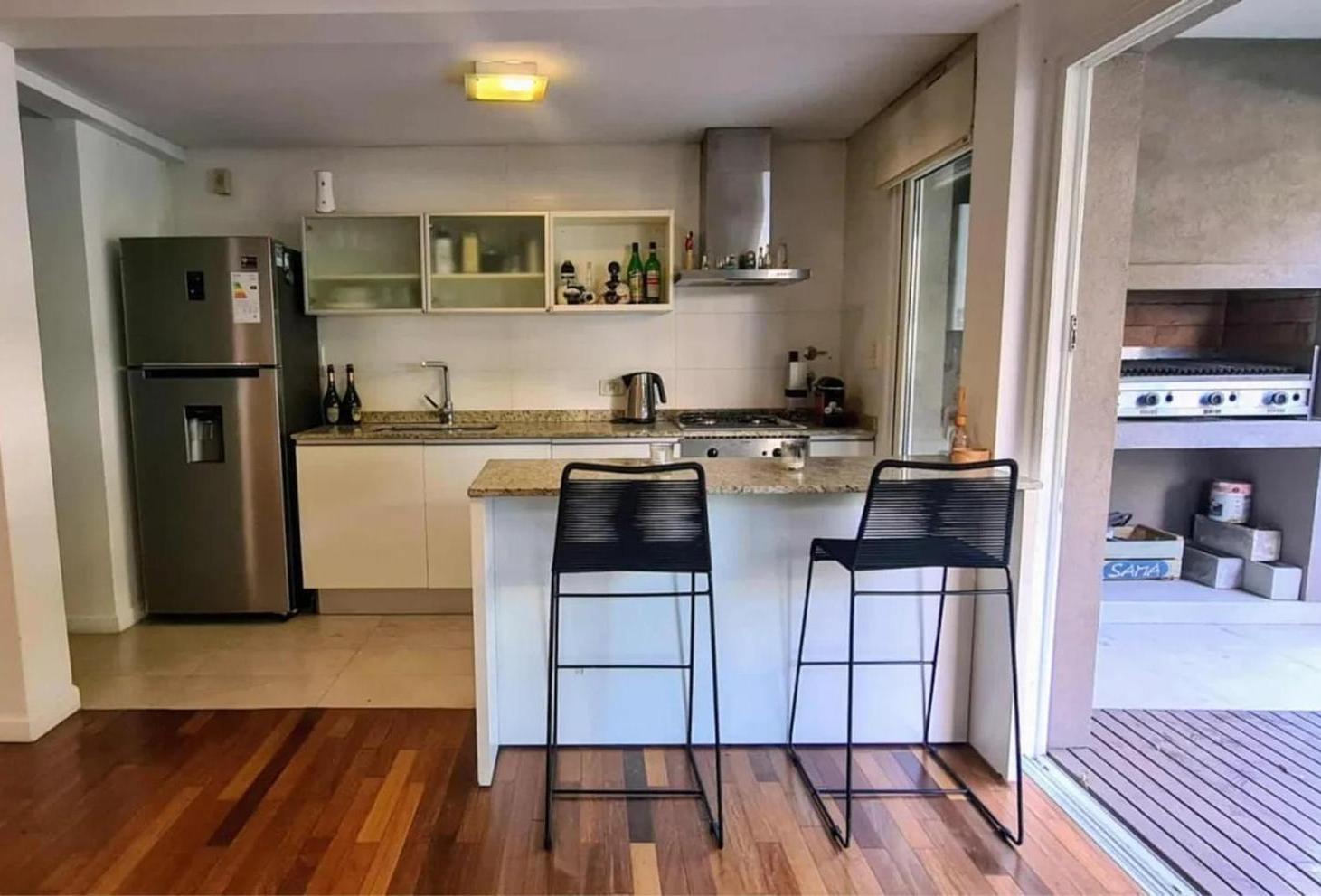 Foto de Alquiler | Departamento con jardín propio y piscina, imagen 2