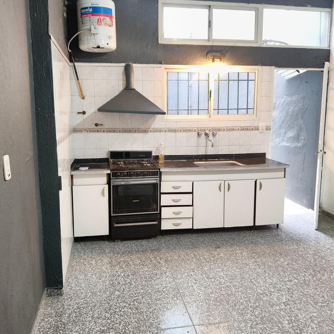 Foto de PH INTERNO C/PATIO AMPLIO | 2 DORM | A 3 CUADRAS DE ESTACION, imagen 2