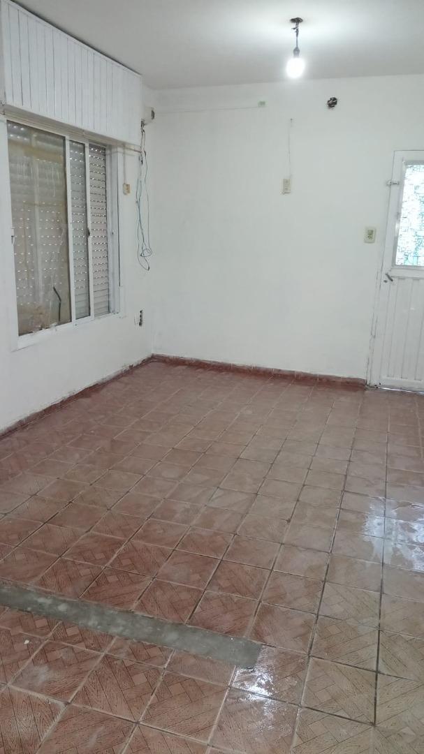 Foto de Alquiler casa de 3 ambientes en Llavallol, imagen 2