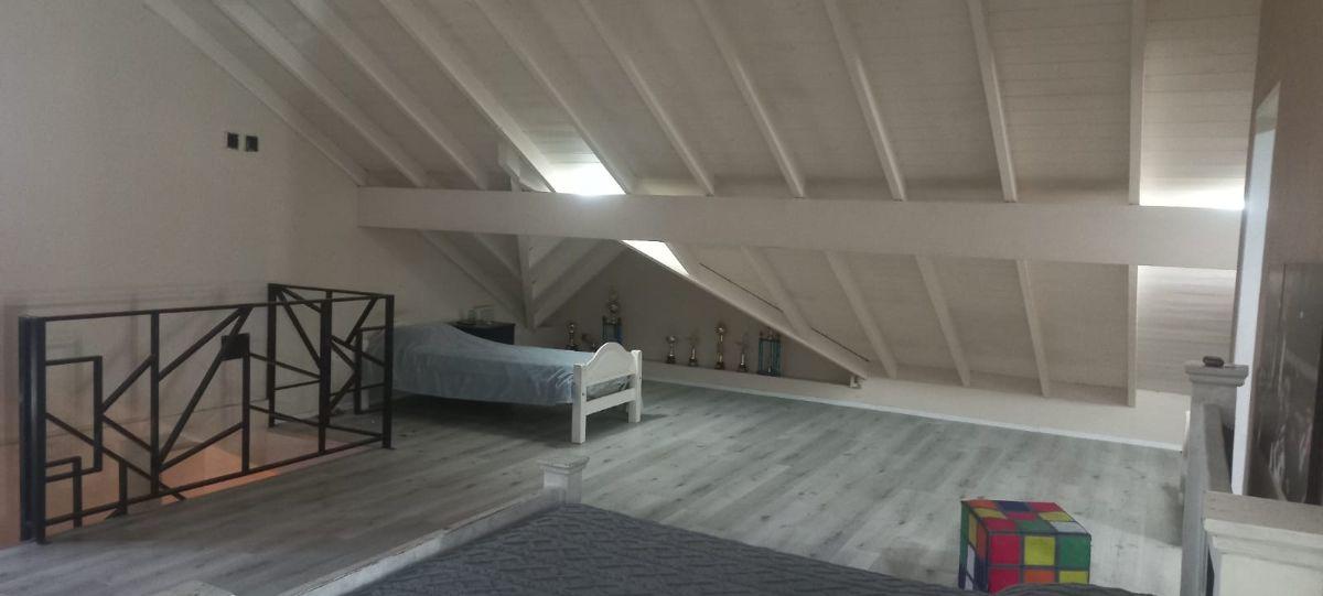 Foto de MUY LINDO CHALET DE 4 AMBIENTES EN ZONA RESIDENCIAL DE CASAS BAJAS EN, imagen 5