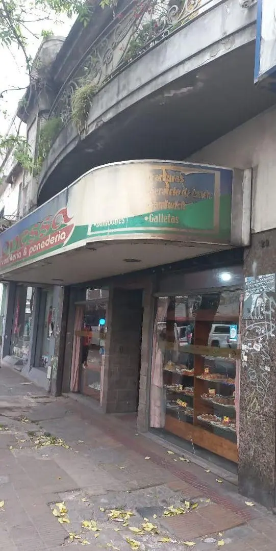 Venta de Local en pleno corazon de Lanus. 7