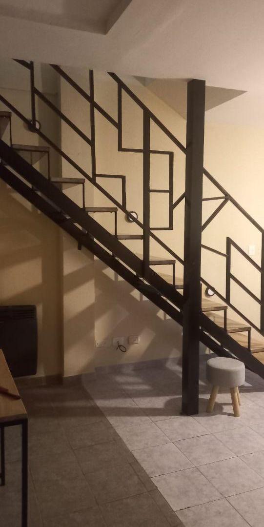 Foto de MUY LINDO CHALET DE 4 AMBIENTES EN ZONA RESIDENCIAL DE CASAS BAJAS EN, imagen 5