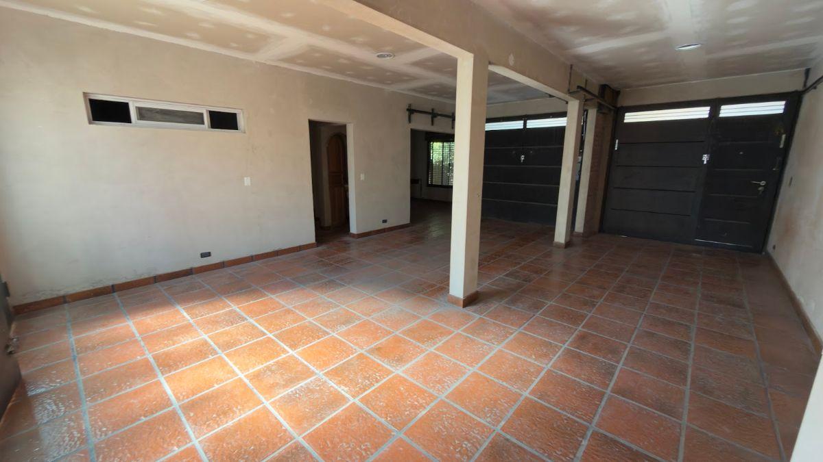 Foto de Chalet a la venta junto con un dto al fondo., imagen 4