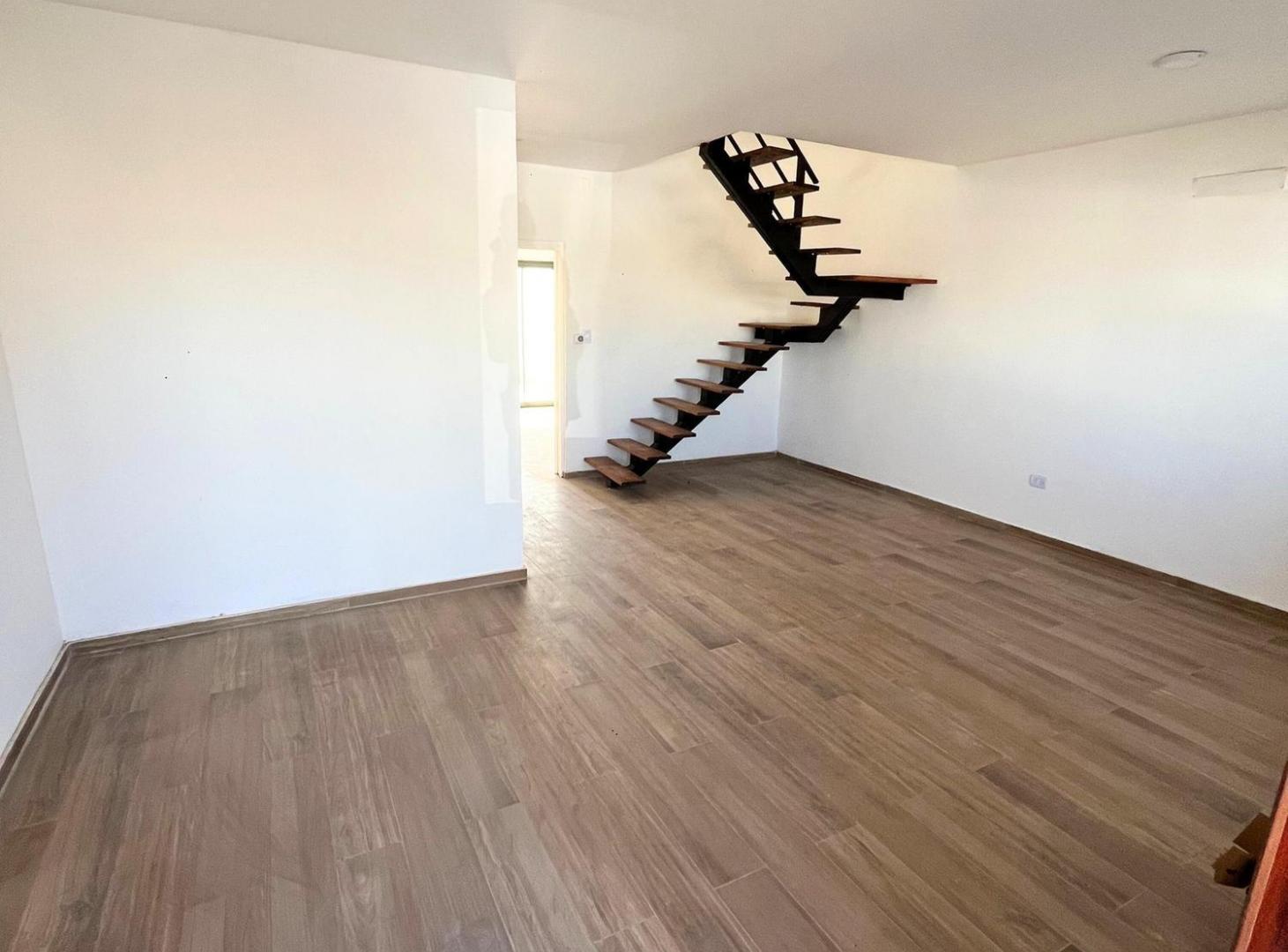 Foto de DUPLEX EN VENTA A ESTRENAR, 3 DORM Y 3 BAÑOS EN MANANTIALES, imagen 2