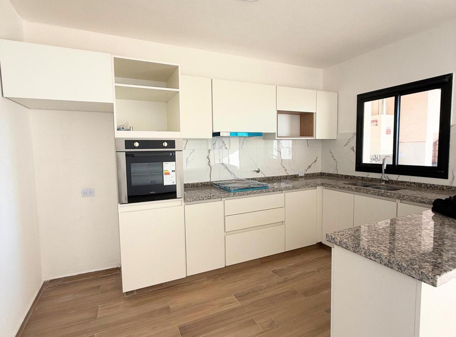 Foto de DUPLEX EN VENTA A ESTRENAR, 3 DORM Y 3 BAÑOS EN MANANTIALES, imagen 3