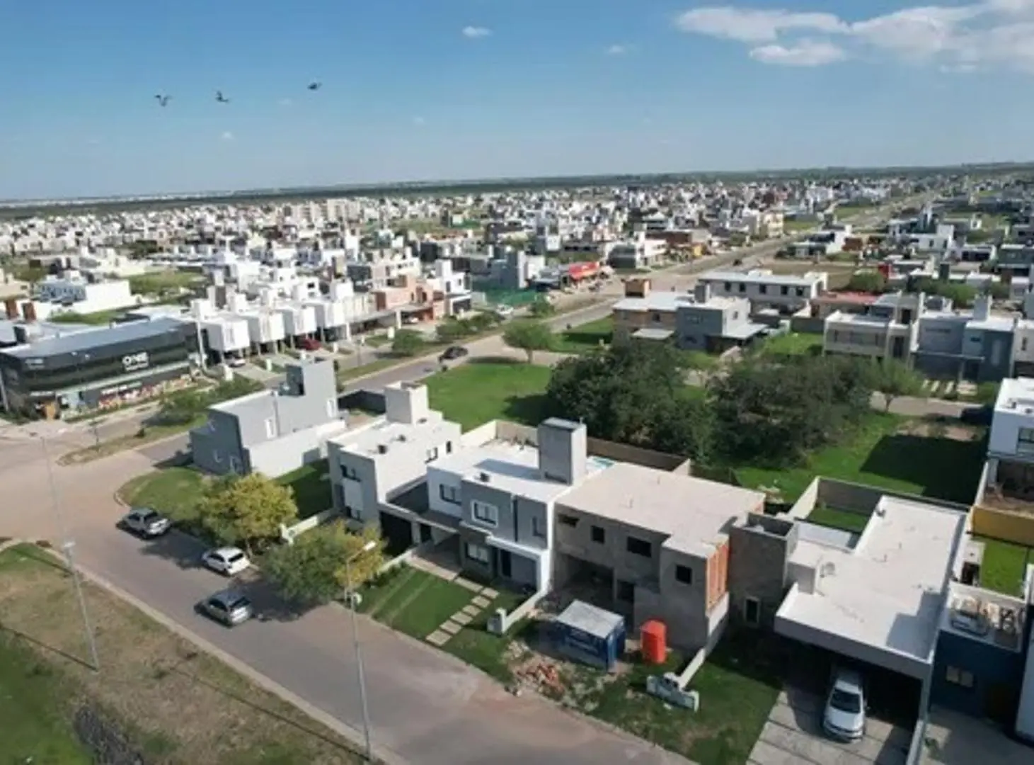SE VENDE TERRENO DOCTA APTO DUPLEX Y COMERCIO 1