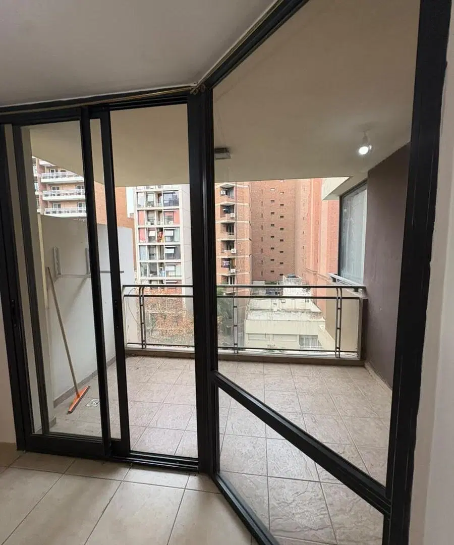 Alquiler en Plena Nueva Córdoba Depto de 1 Dormitorio Y 2 Cocheras 4