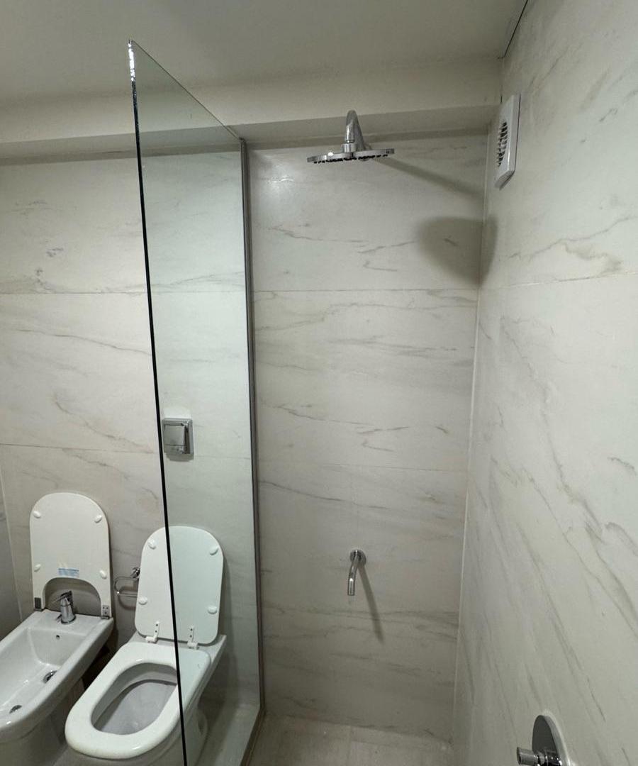 Foto de Duplex de 2 dorm con cochera y patio en Costas de Manantiales, imagen 2