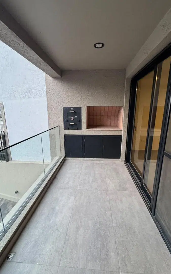 Duplex de 2 dorm con terraza y cochera - Costas de Manantiales 3