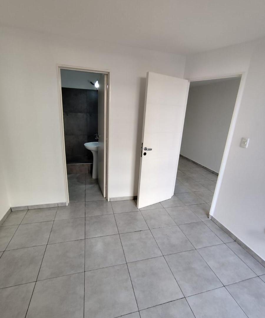 Foto de Alquiler depto 1 Dormitorio en Gral Paz, imagen 3