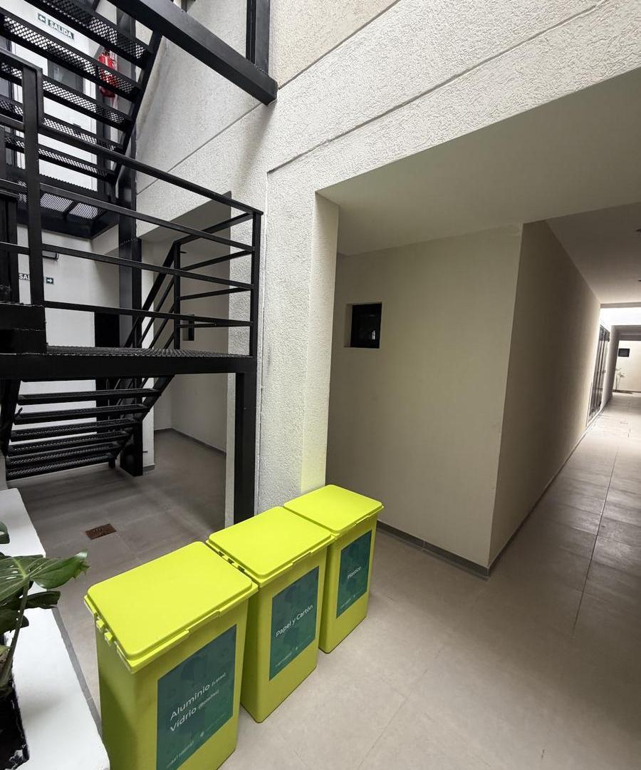 Foto de DEPARTAMENTO FINANCIDO EN PUEYRREDON 2 DORMITORIOS, COCHERA Y PATIO, imagen 2
