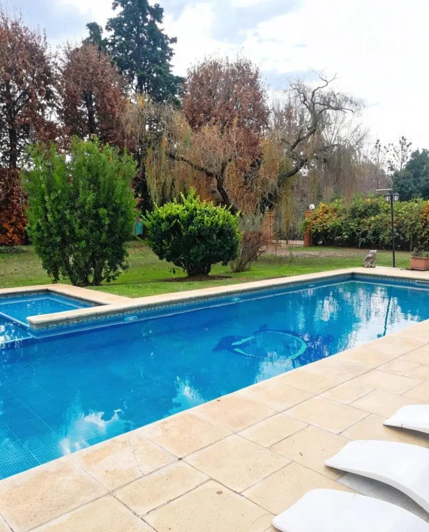 ALQUILER ANUAL SIN MUEBLES EL REMANSO CASA 3 AMBIENTES 4