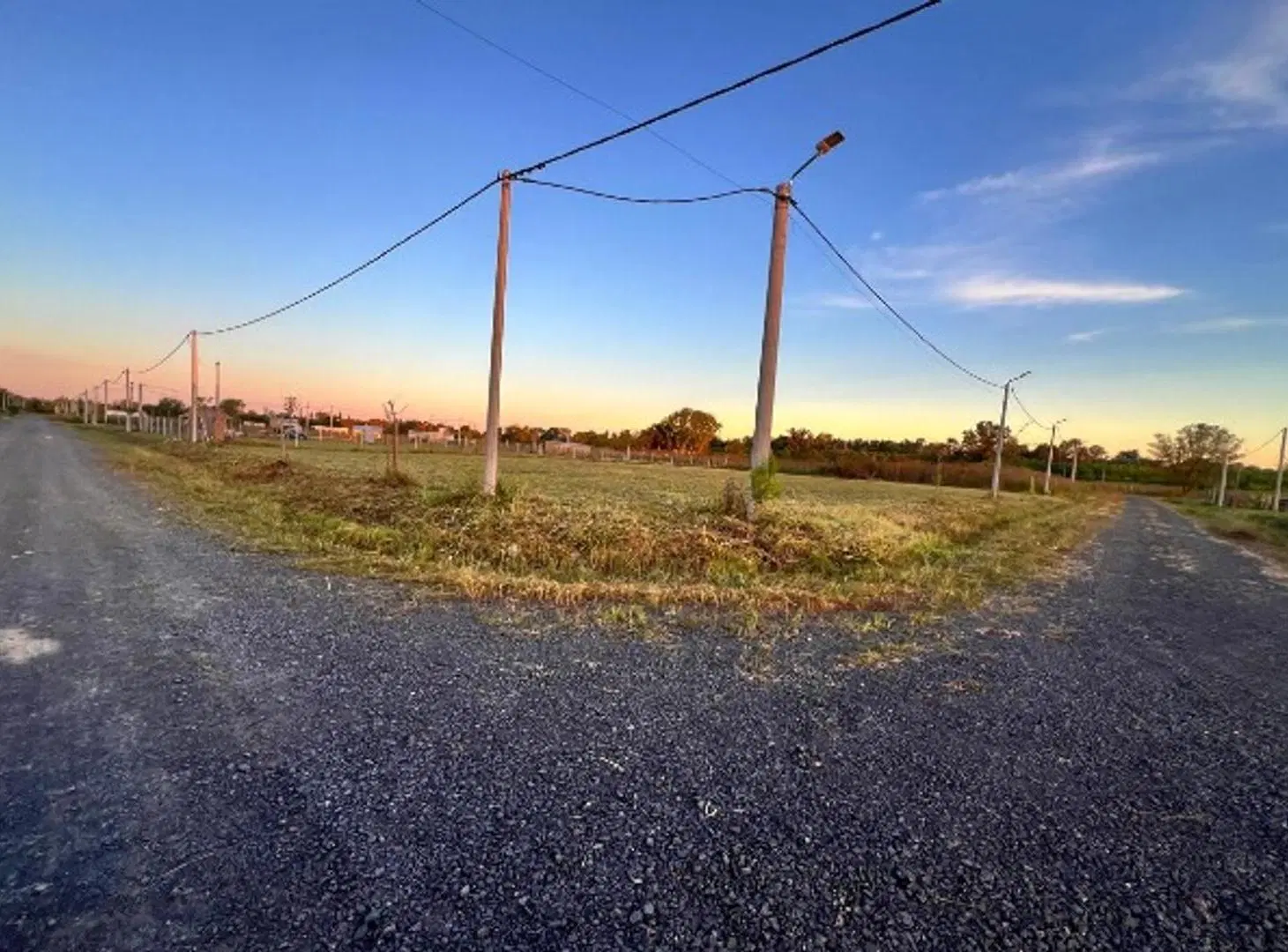 BARRIO ABIERTO SIN EXPENSAS CON ESCRITURA EXALTACION 8