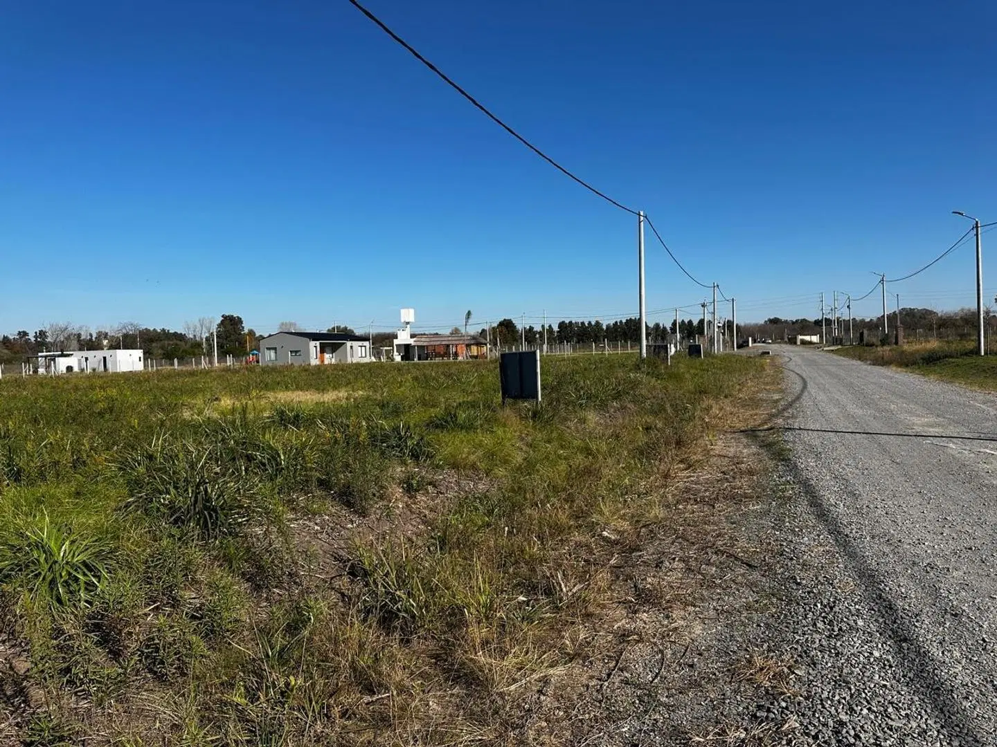 LOTE EN VENTA CON ESCRITURA ACEPTA PERMUTA VEHICULO 2