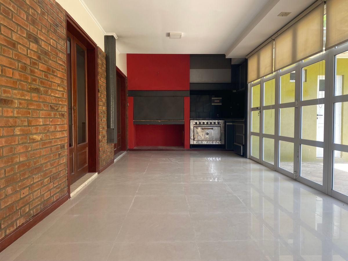 Foto de Casa en Venta Sobre Avenida 29 Mercedes Bs As, imagen 2