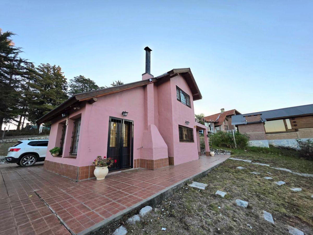 Foto de ESPACIO, NATURALEZA, CONFORT amplia casa con parque, quincho, alarma, imagen 1