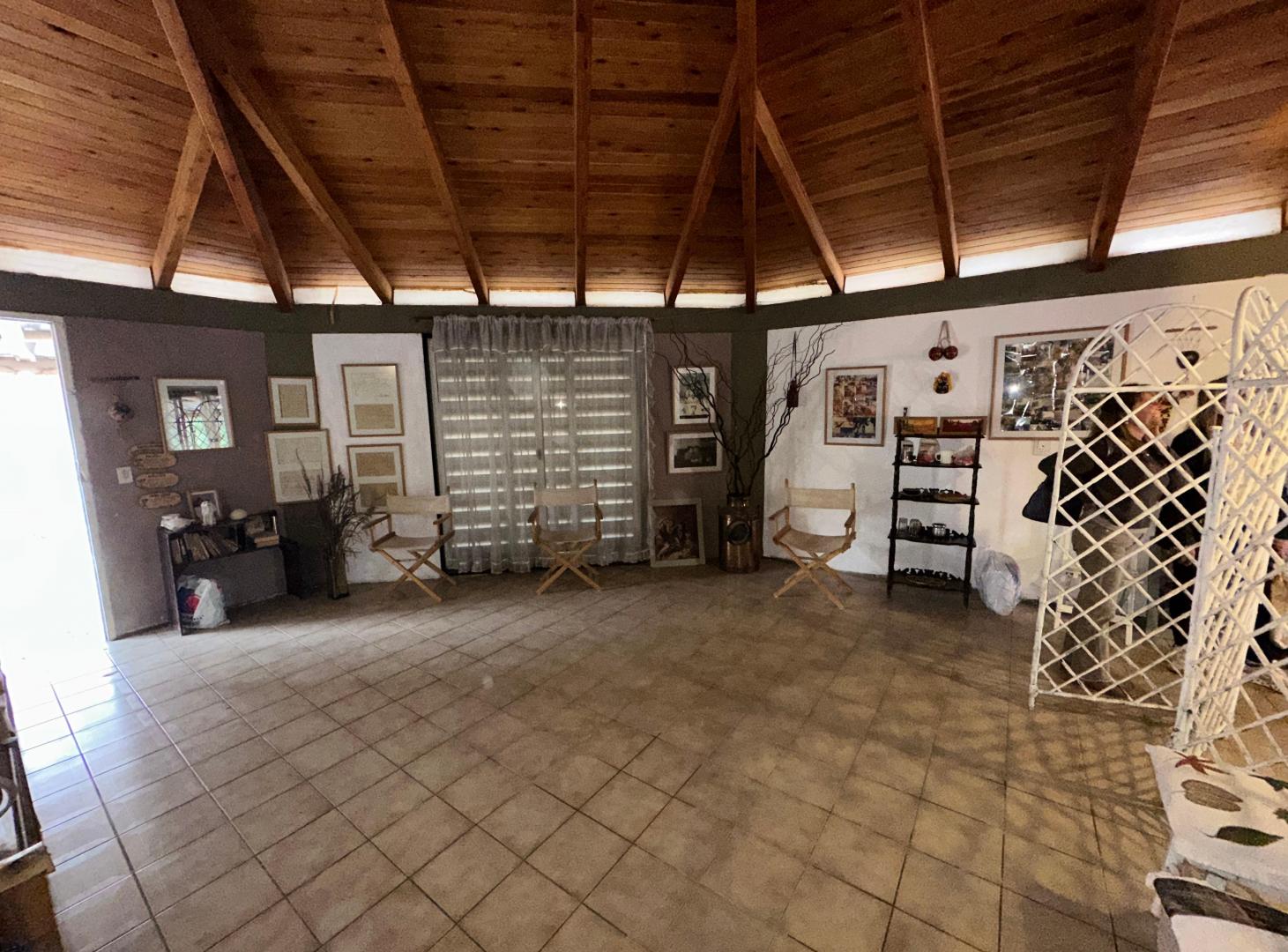 Foto de OPORTUNIDAD DE INVERSIÓN | CASA + 2 CABAÑAS | 200 M DEL RÍO totalmente, imagen 1