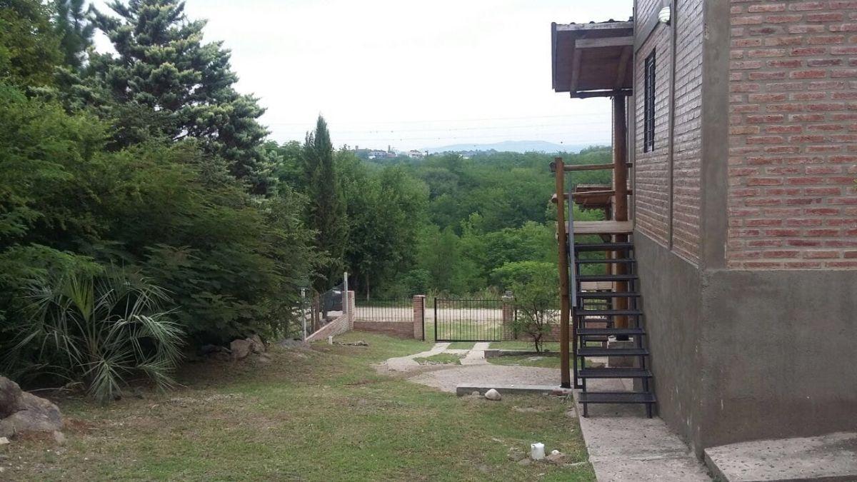 Foto de OPORTUNIDAD DE INVERSIÓN | COMPLEJO DE 2 CABAÑAS FRENTE AL RÍO, imagen 2