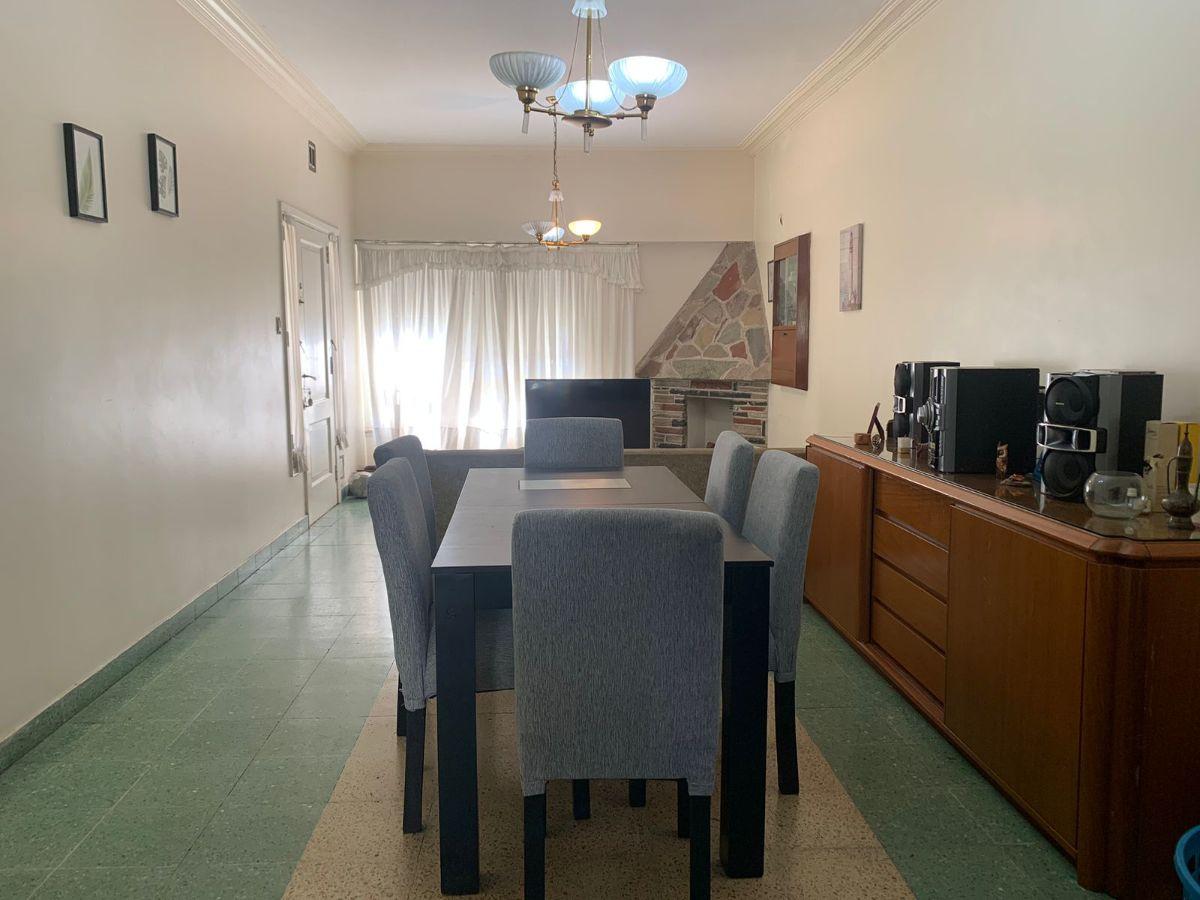 Casa en venta zona Ward, Morón, 5 ambientes con cochera y jardín, Villa Sarmiento, Morón