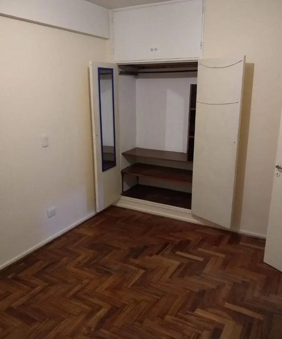 Departamento 3 ambientes buena ubicación Ramos Mejía 5