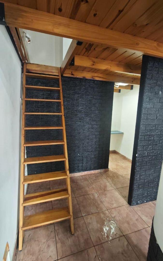 Foto de Local en alquiler con entrepiso y baño, excelente ubicación Ramos Mejía, imagen 2