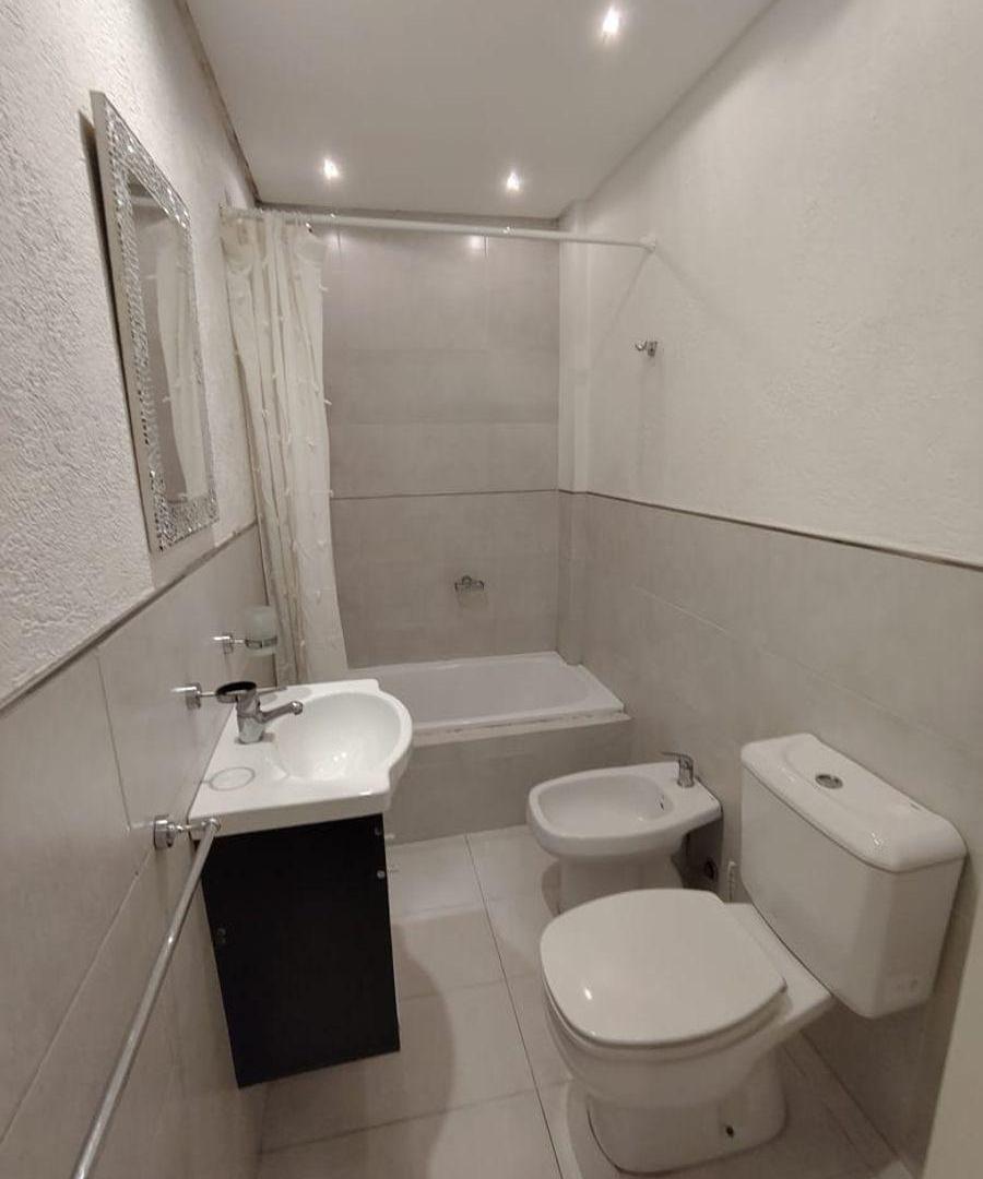 Foto de Departamento en alquiler 2 ambientes en alquiler con balcón y cochera, Ramos Mejía, imagen 4