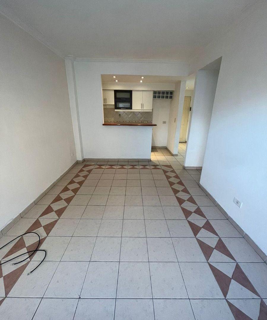 Foto de DEPARTAMENTO EN ALQUILER 2 AMBIENTES CON TERRAZA PROPIA Y LAVADERO, RAMOS MEJIA, imagen 5