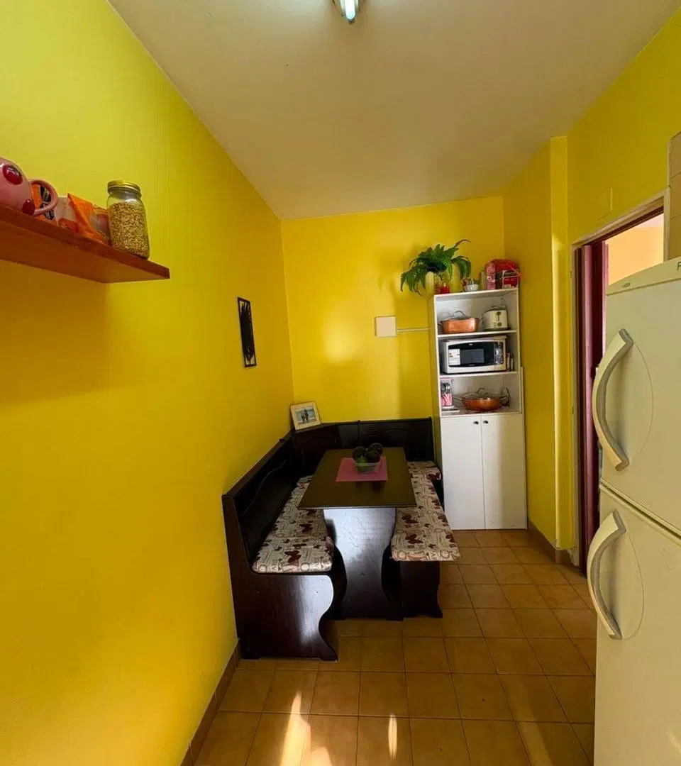 venta o permuta de departamento de dos habitaciones con patio y cochera en tandil 5