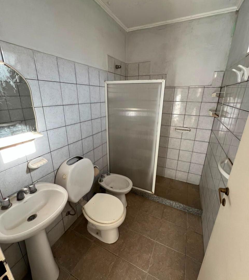 Foto de VENTA DE CASA CON DEPARTAMENTO EN TANDIL, imagen 1