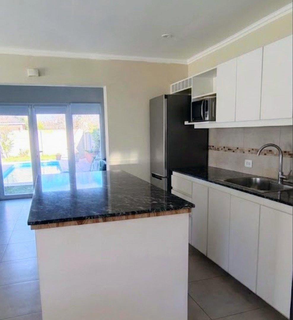 Foto de VENTA CASA 4 DORMITORIOS EN TANDIL, imagen 1
