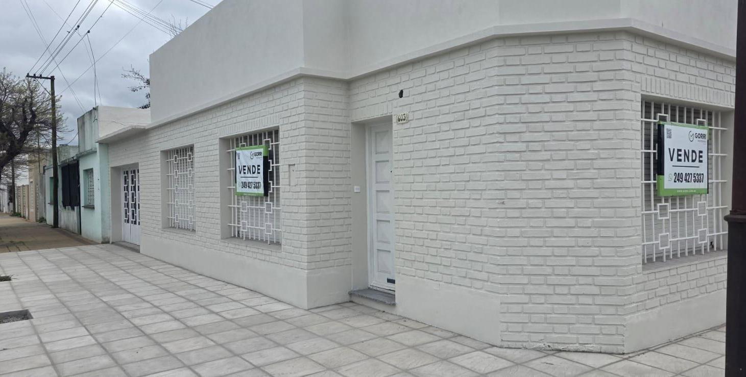 Foto de VENTA DE CASA 2 DORMITORIOS Y PILETA EN TANDIL ¡APTA CREDITO!, imagen 5