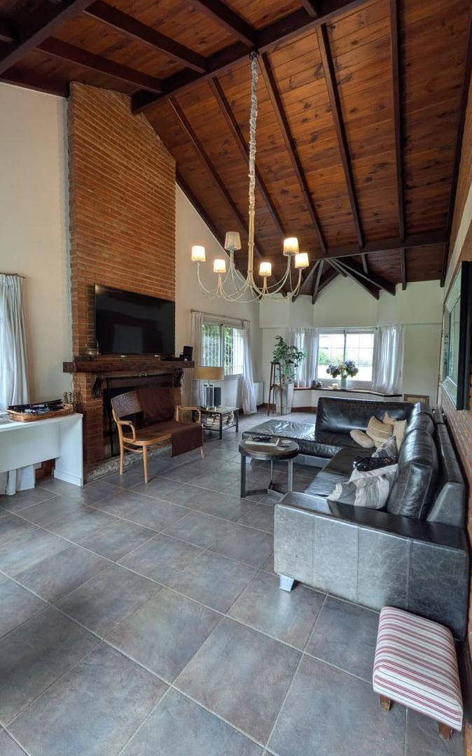Foto de ALQUILER Casa 4 habitaciones, en San Marino (Funes Hills), imagen 3