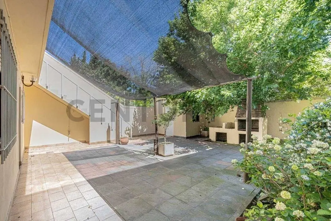 Hermoso PH 3 ambientes con patio y cochera Haedo 3