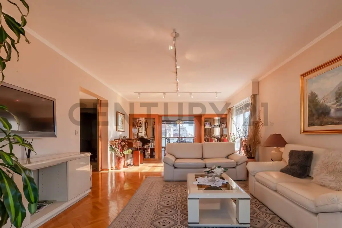 Piso 210m2 en Belgrano c/cochera -FInancia Permuta 3