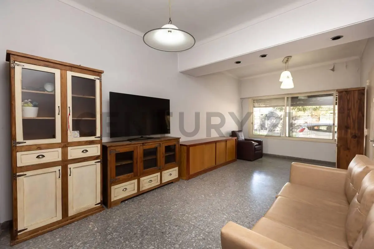 Casa 4 amb c/jardín, quincho y garage Villa Bonich. Permuta - Posibilidad Financiación 2