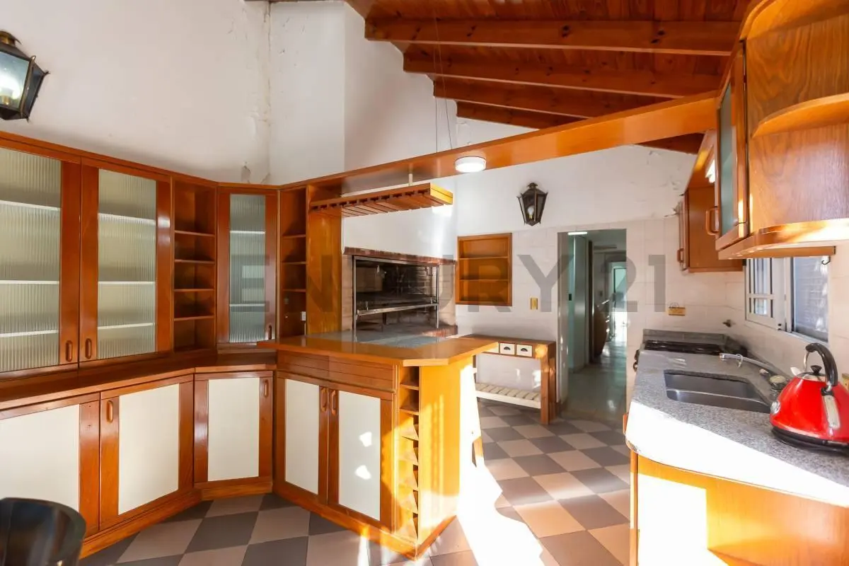 Casa 4 amb c/jardín, quincho y garage Villa Bonich. Permuta - Posibilidad Financiación 5